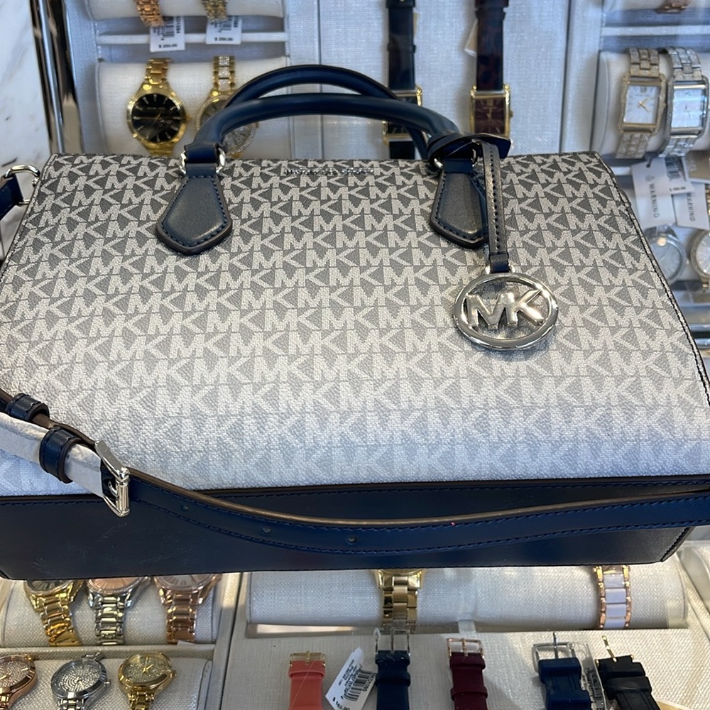 Michael Kors Sheila Medium Signature CZ Logo Satchel Crossbody Center Zip
Navy - Picture 11 of 16